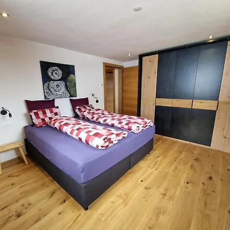 Chasa Siringia Apartment *